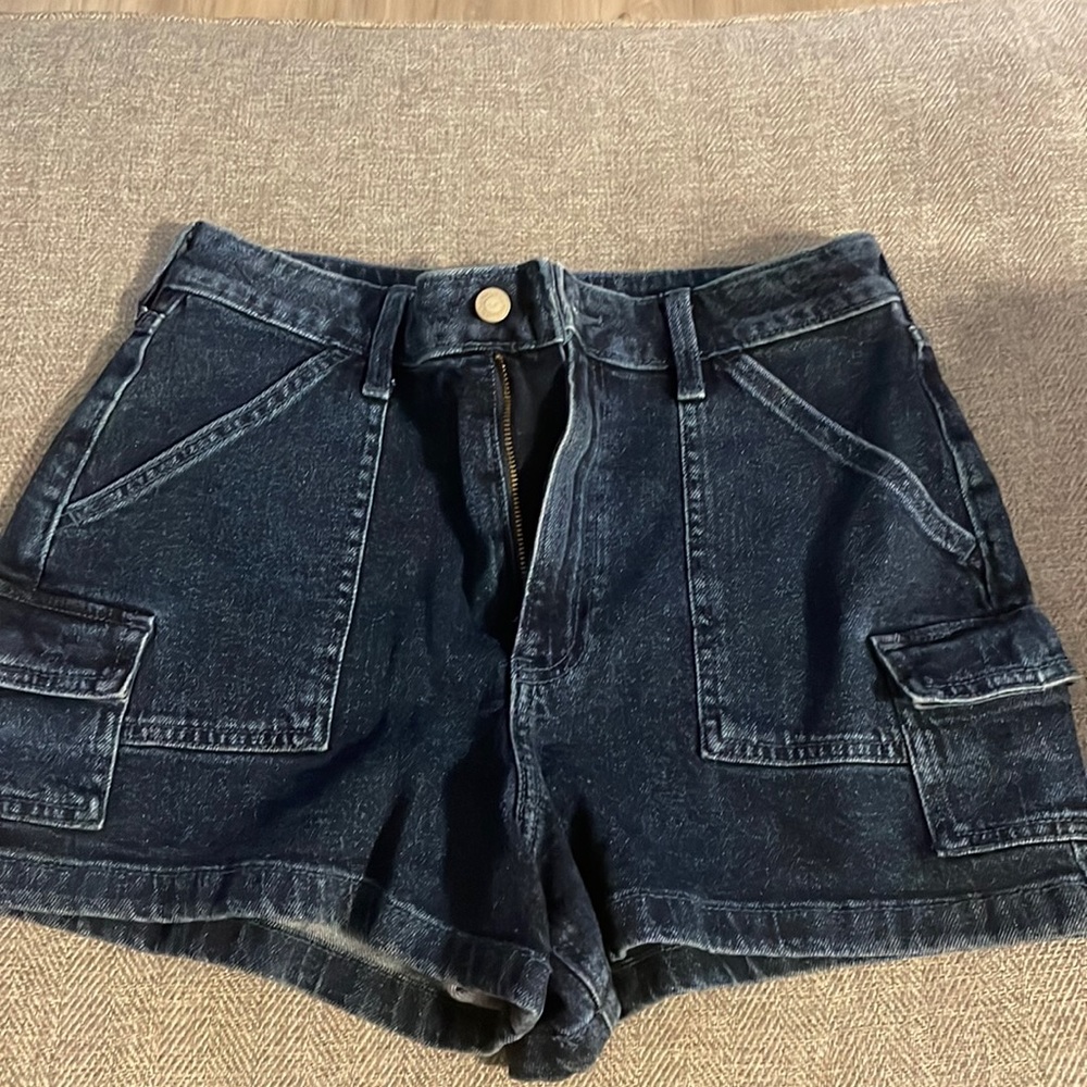 BRAND NEW HOLLISTER WOMEN DENIM SHORTS